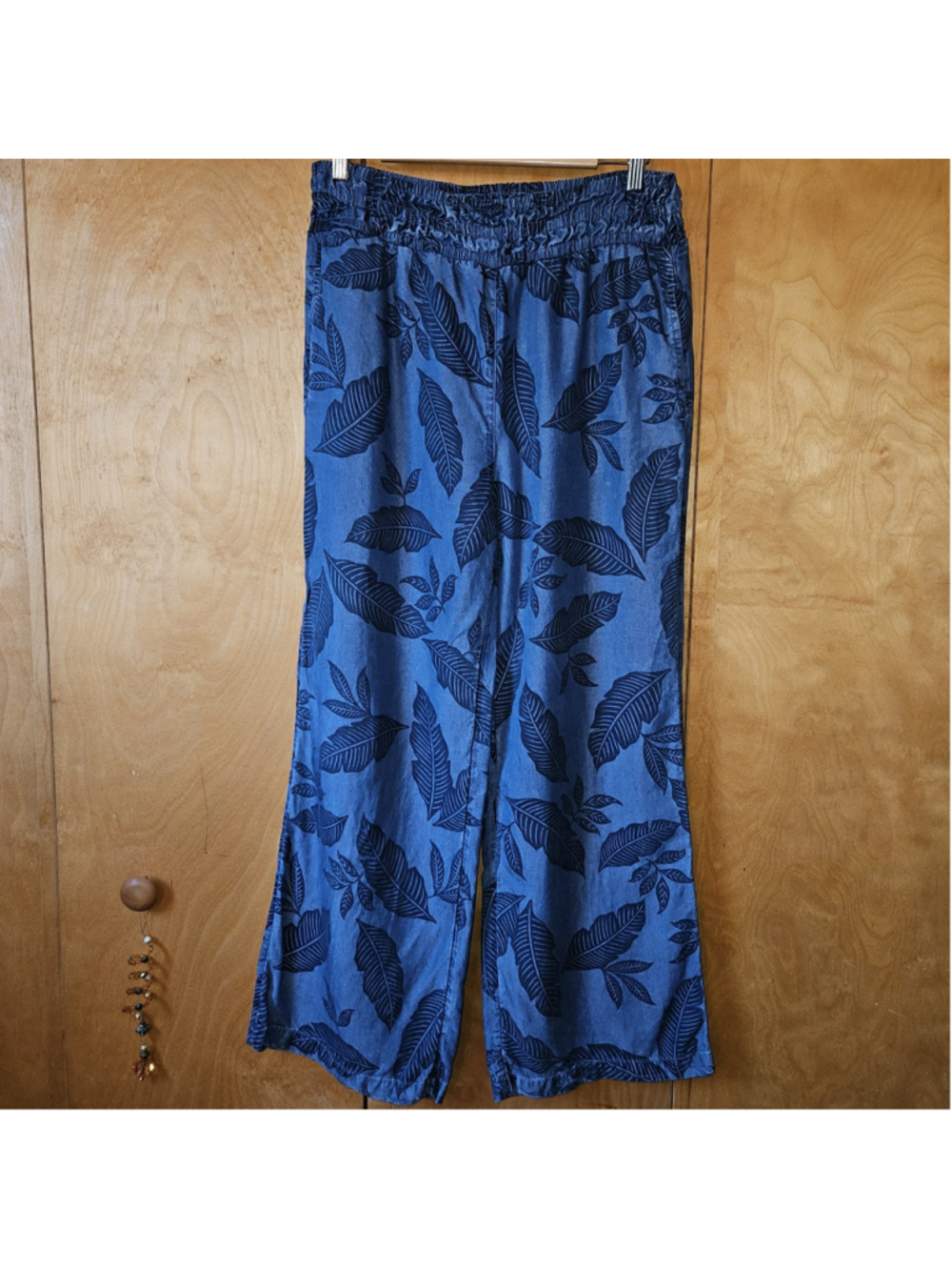 Women's Land 'n Sea Wide Leg Pants Size M Blue Navy Leaf Print